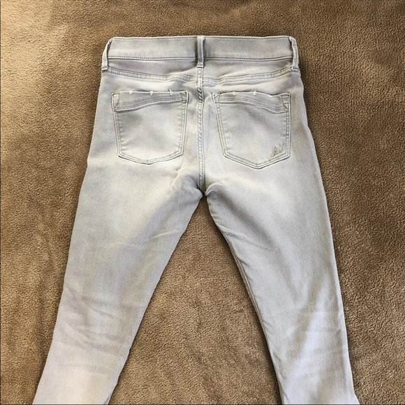 ❗️SOLD❗️Women’s distressed Express Jeans - Picture 3 of 6